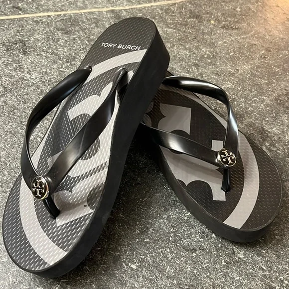 Tory Burch Shoes Flip Flops Poshmark - Main Image
